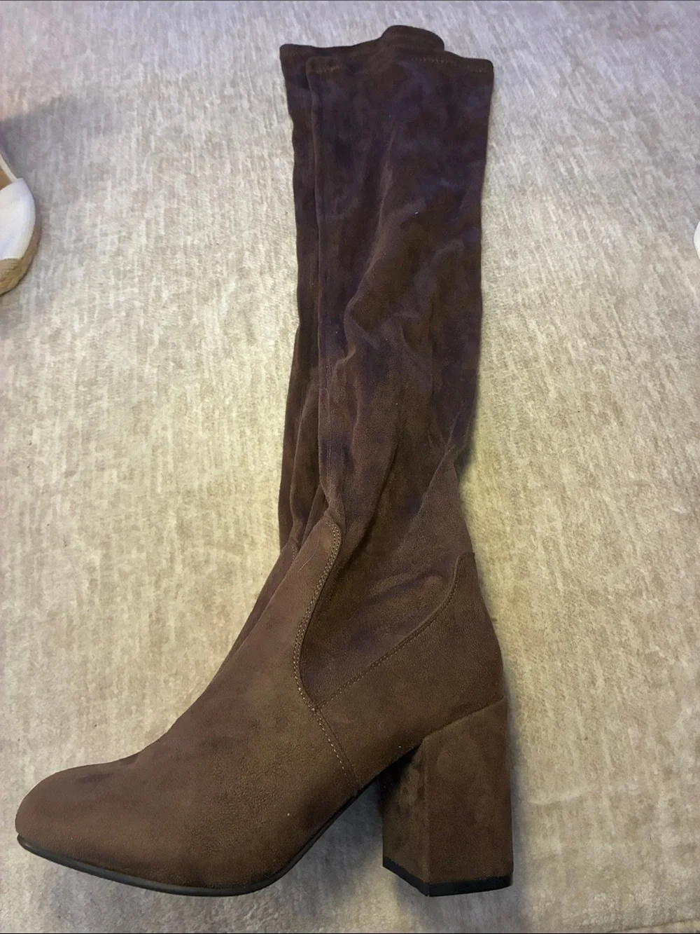 Beston chestnut suede